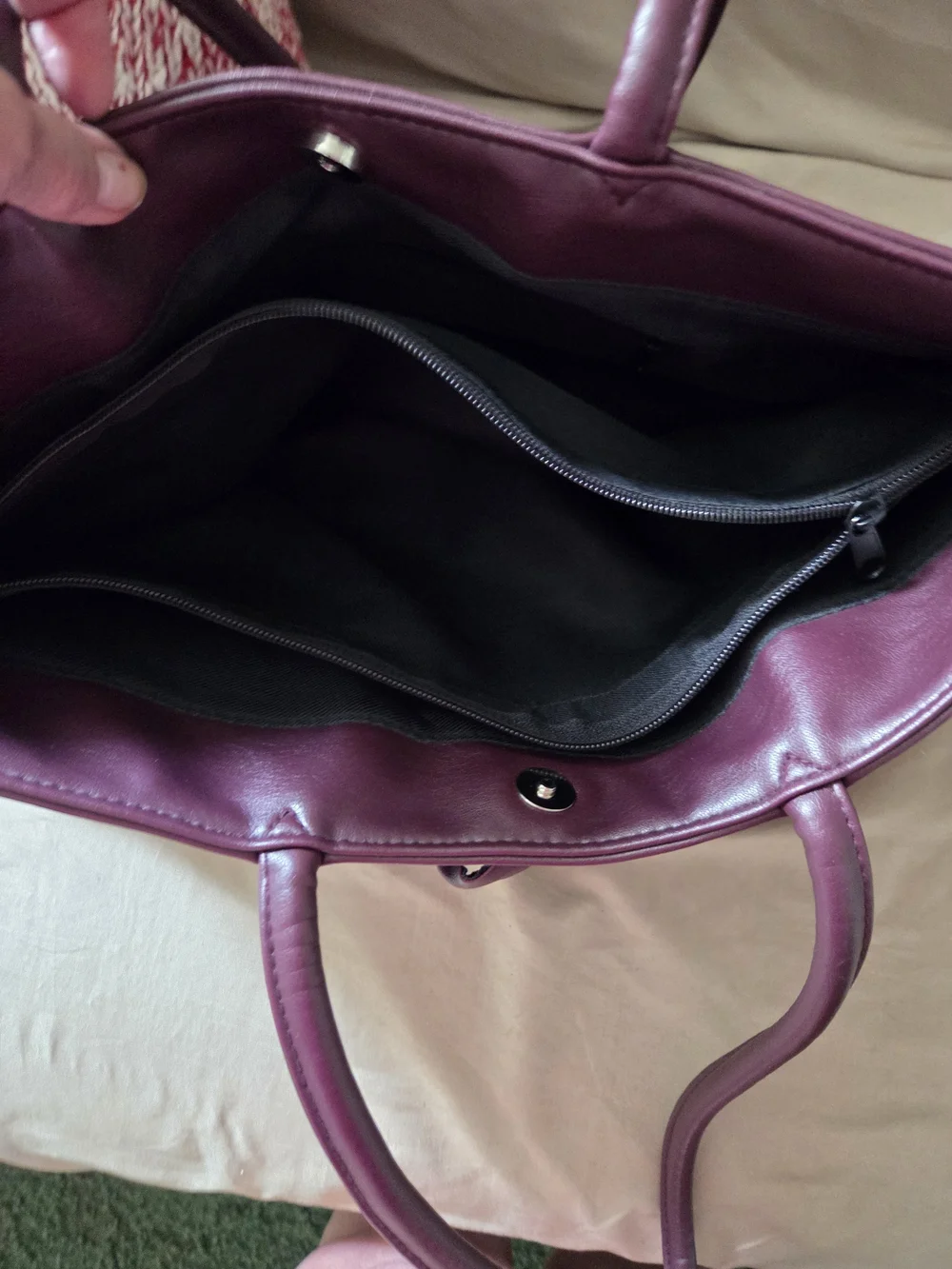 Women's Burgundy Tote Bag with Tassel Accent